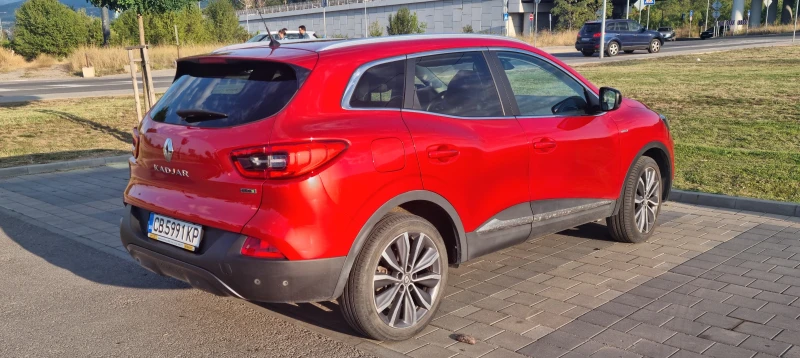 Renault Kadjar 1ви Собственик | Bose | Автоматик, снимка 4 - Автомобили и джипове - 52975954