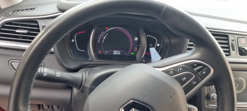 Renault Kadjar 1ви Собственик | Bose | Автоматик, снимка 2 - Автомобили и джипове - 52975954