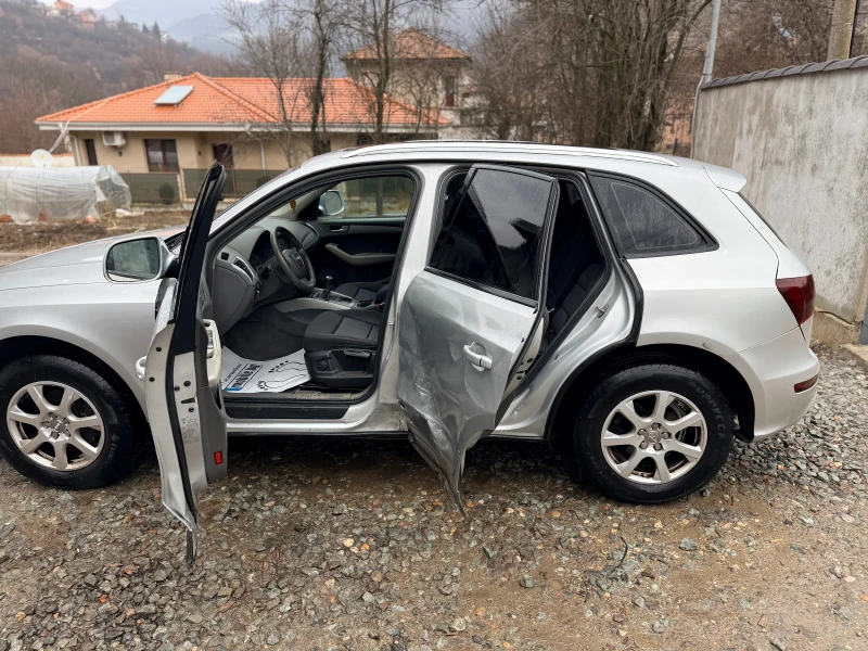 Audi Q5 2.0TDI* 170k.c* quattro* PANORAMA* ITALIA, снимка 6 - Автомобили и джипове - 53012093