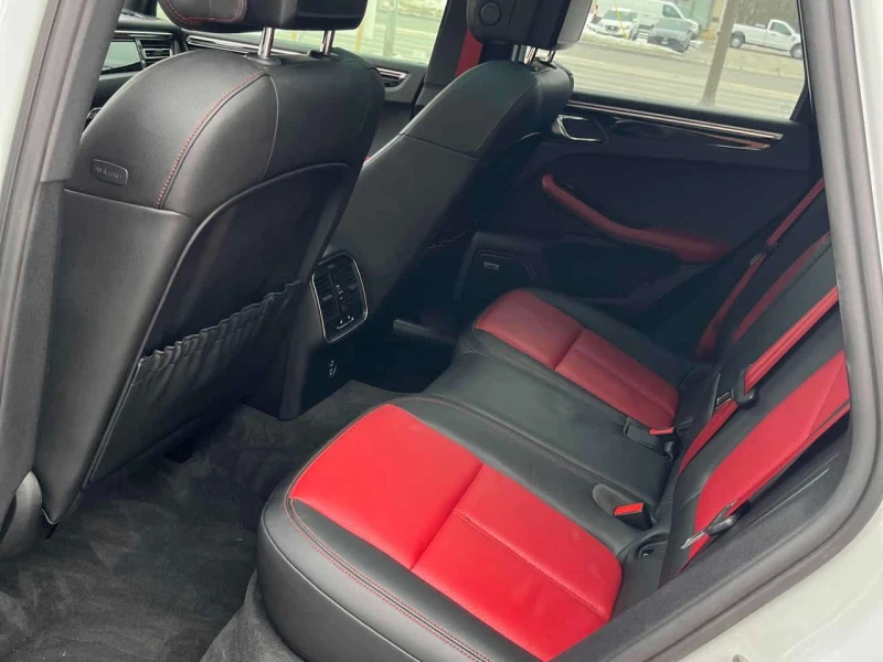 Porsche Macan  S | PREIUM PACK | 360 | CARFAX, снимка 11 - Автомобили и джипове - 53534431