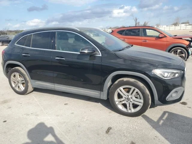 Mercedes-Benz GLA 250, снимка 3 - Автомобили и джипове - 49405278