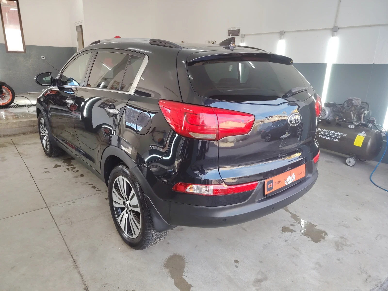 Kia Sportage 2.0CRDI* 4x4* Facelift* Full* Panorama - изображение 9