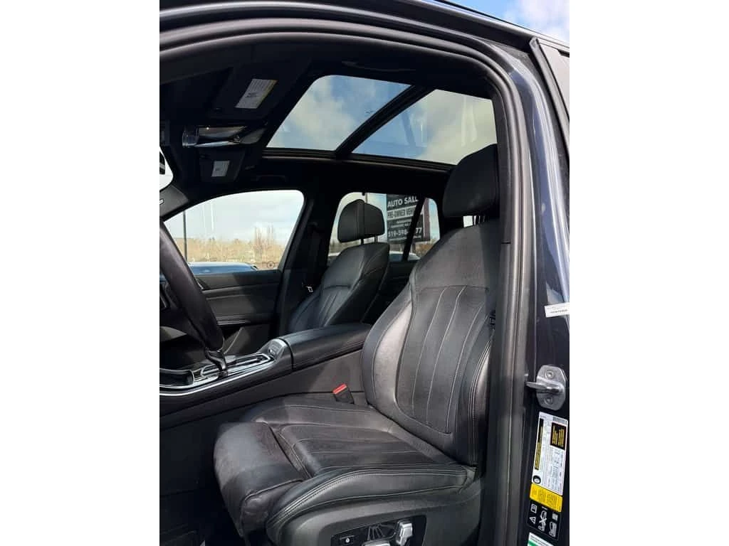 BMW X5 xDrive40i/CARFAХ/ЛАЗЕРИ/360 КАМ/ДИСТРОНИК/ПАНО/, снимка 11 - Автомобили и джипове - 54125214