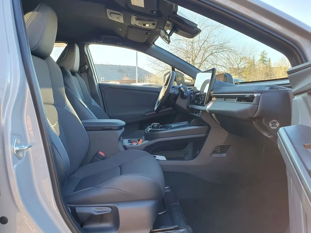 Toyota C-HR + , снимка 9 - Автомобили и джипове - 54144690