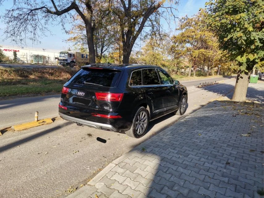 Audi Q7, снимка 3 - Автомобили и джипове - 54223532