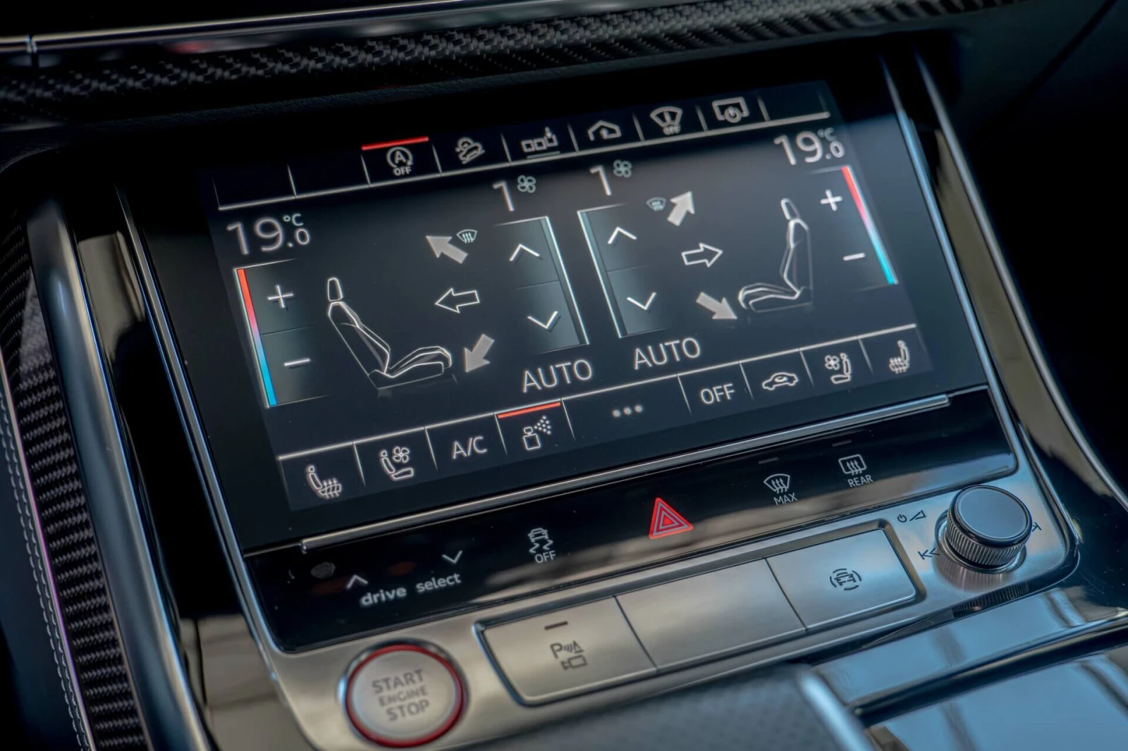 Audi RSQ8 4.0TFSI/Керамика/Обдухване/Карбон/Bang&Olufsen/HuD, снимка 9 - Автомобили и джипове - 54357952