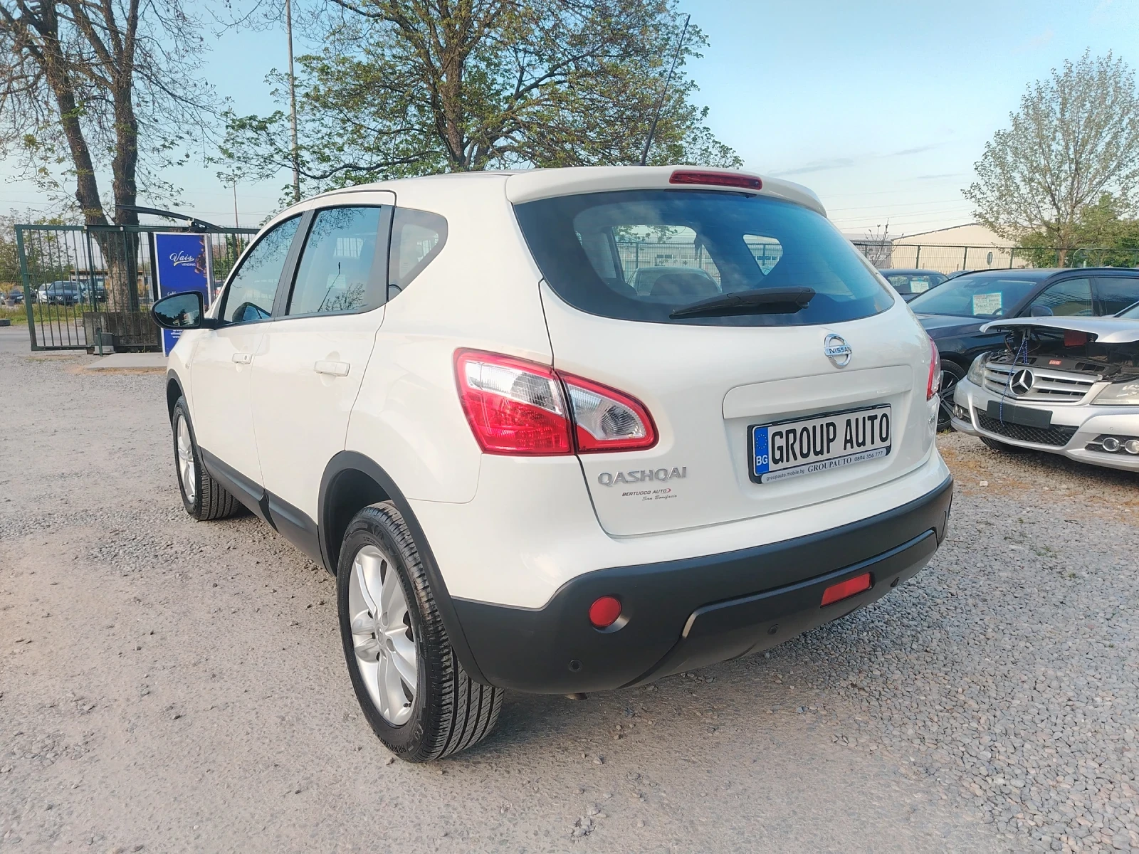 Nissan Qashqai 1.5DCI-110к.с/НАВИГАЦИЯ/КЛИМАТРОНИК/ПАРКТРОНИК!!! , снимка 5 - Автомобили и джипове - 54430530