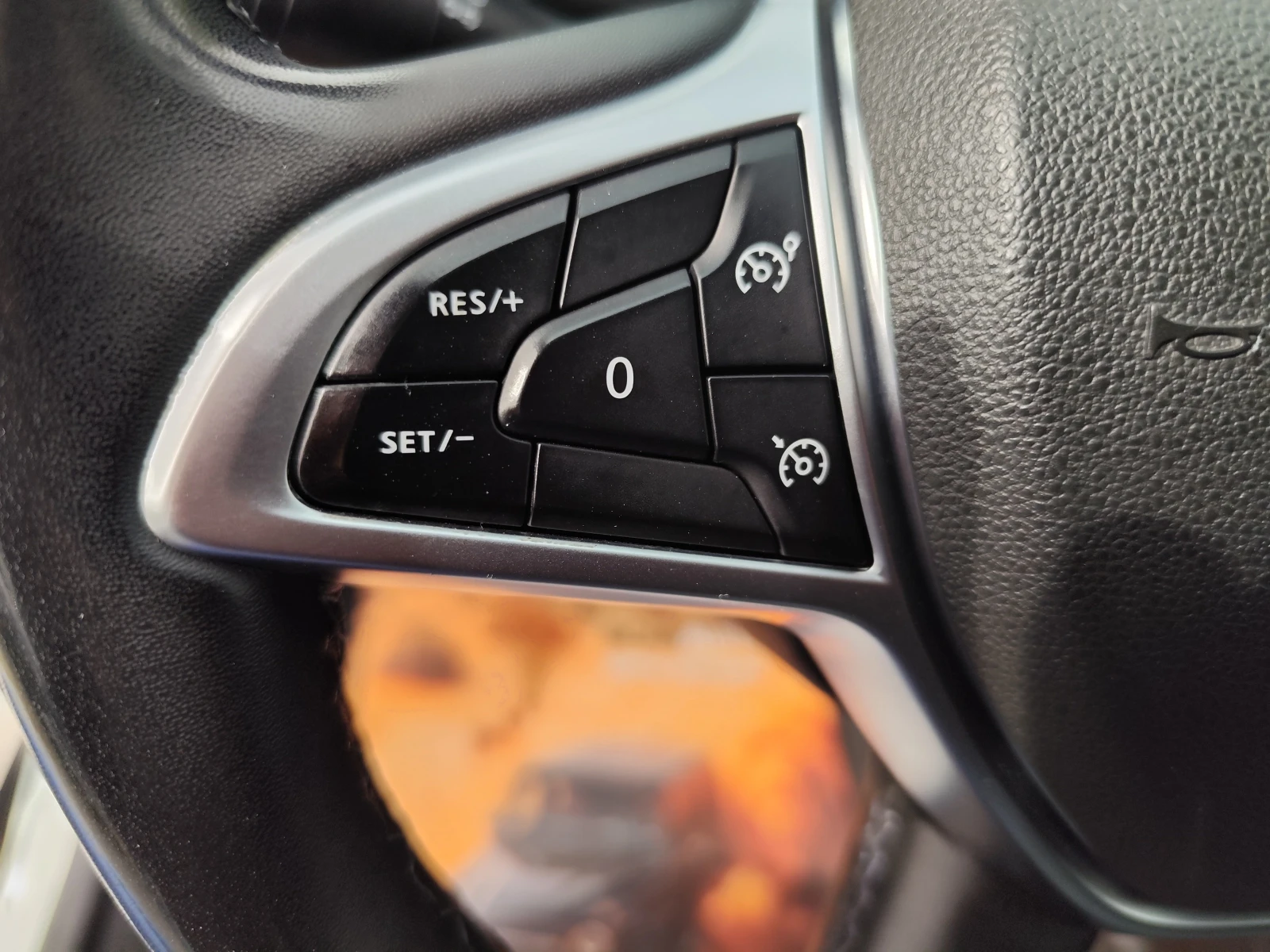 Dacia Duster 1.5DCi* 4X4* EURO6D* LED* CARPLAY* , снимка 9 - Автомобили и джипове - 54464035