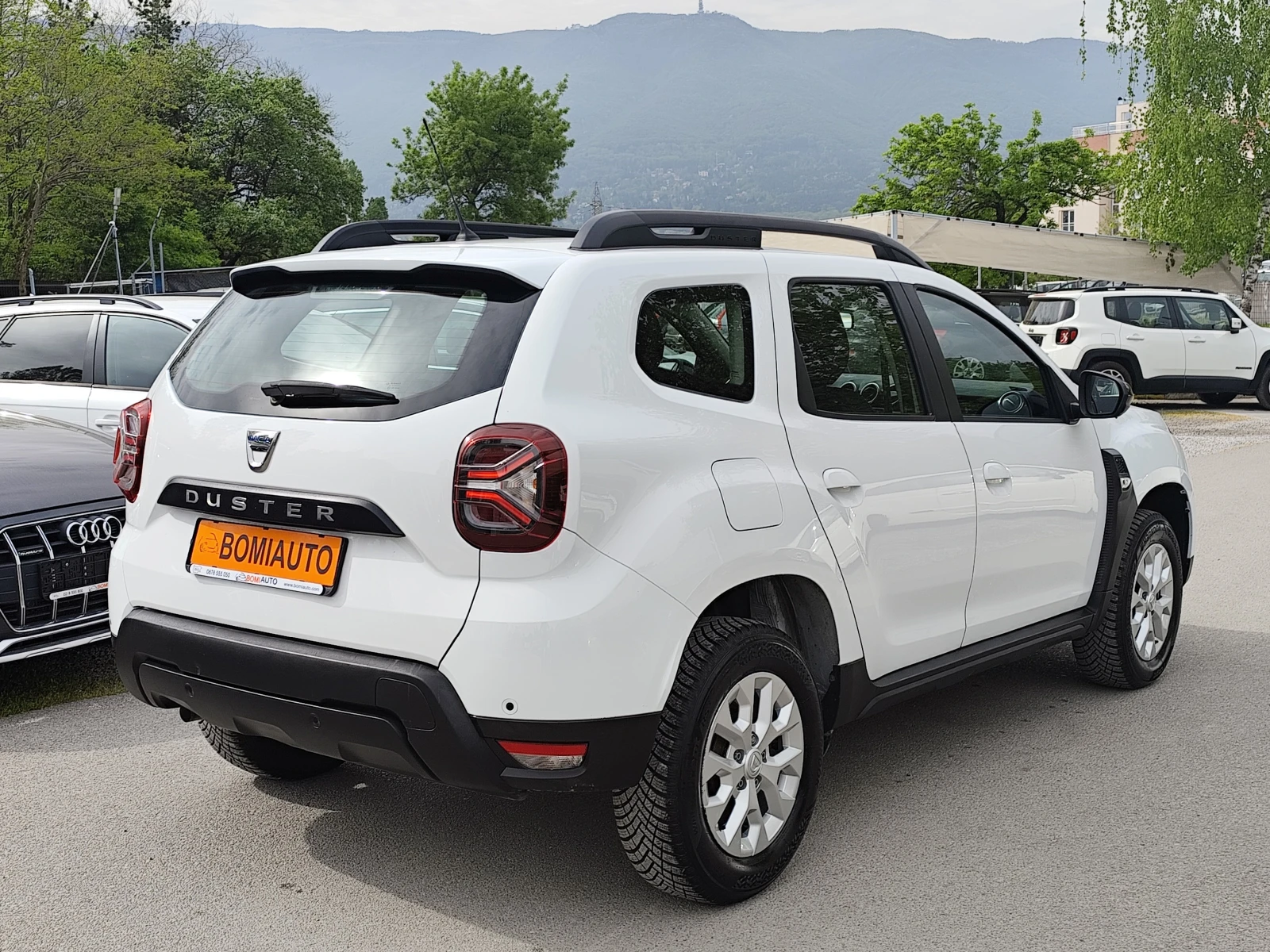 Dacia Duster 1.5DCi* 4X4* EURO6D* LED* CARPLAY* , снимка 4 - Автомобили и джипове - 54464035