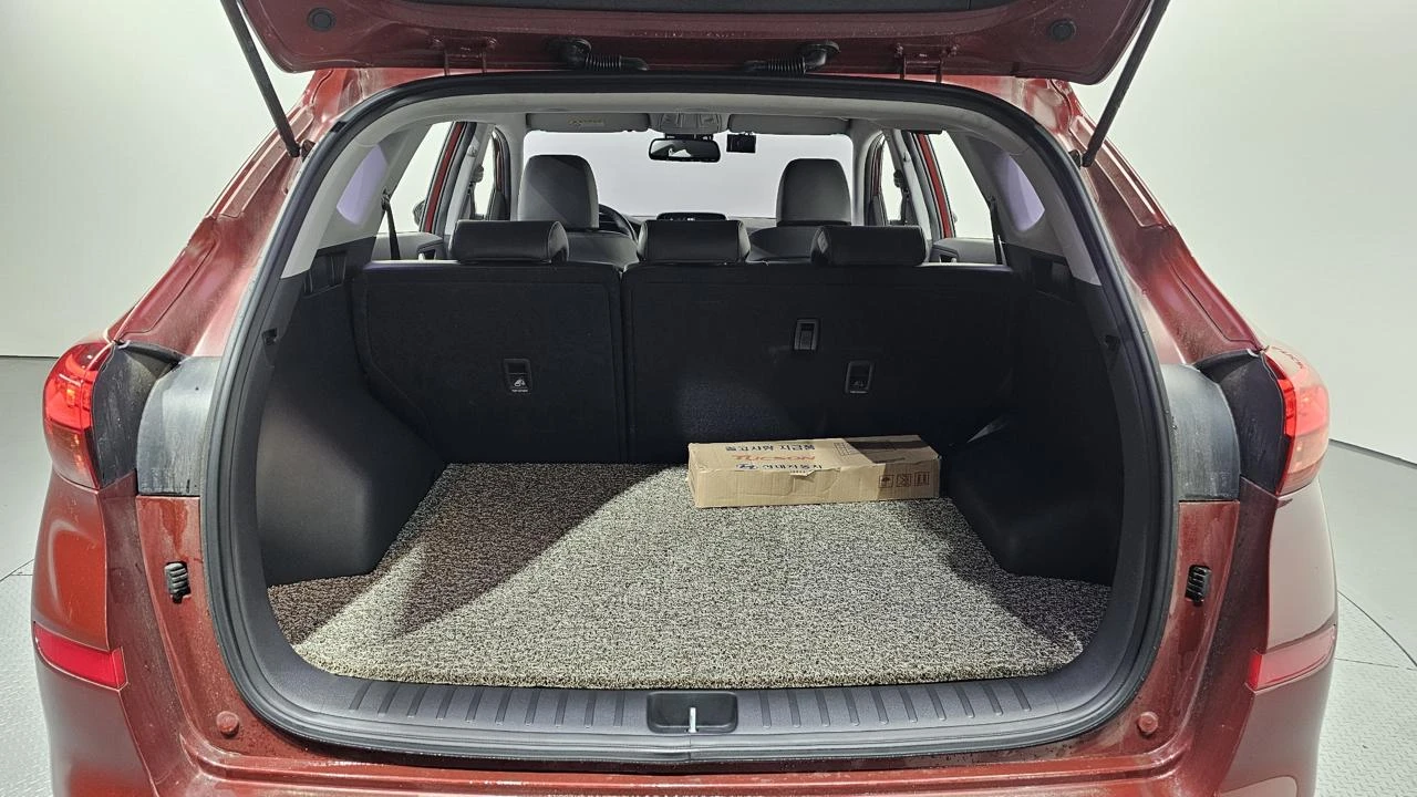 Hyundai Tucson 1.6T AWD* Premium* Обдух* Distronic* Подгрев* , снимка 17 - Автомобили и джипове - 54712276