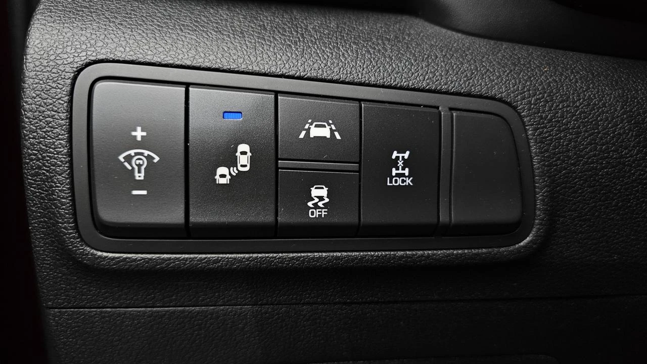 Hyundai Tucson 1.6T AWD* Premium* Обдух* Distronic* Подгрев* , снимка 13 - Автомобили и джипове - 54712276