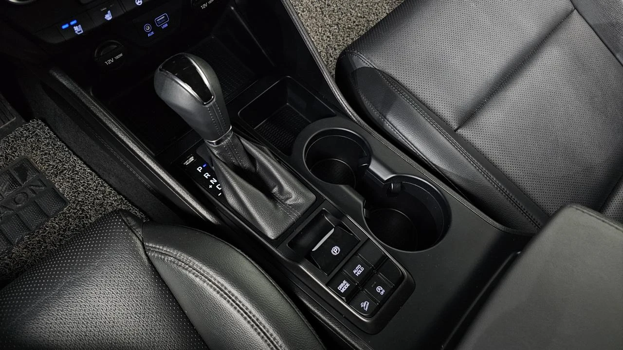 Hyundai Tucson 1.6T AWD* Premium* Обдух* Distronic* Подгрев* , снимка 5 - Автомобили и джипове - 54712276