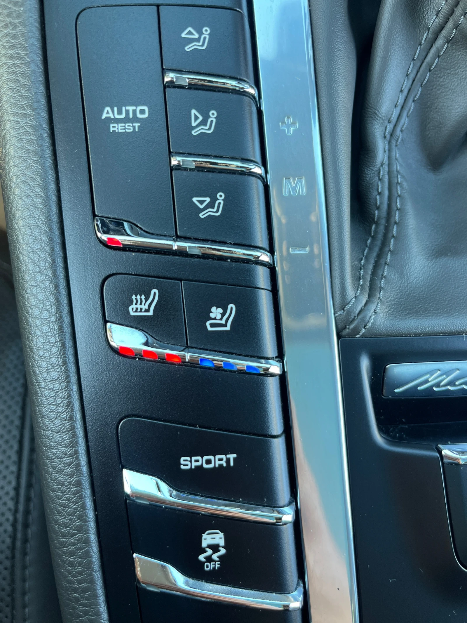 Porsche Macan Sport Chrono / Full  / Обслужена напълно , снимка 11 - Автомобили и джипове - 55016186