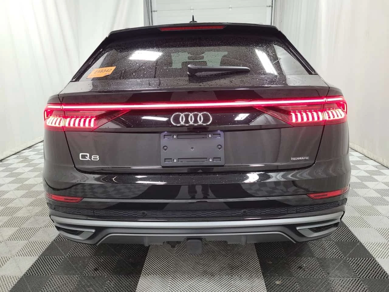 Audi Q8 S-Line * Един собственик * От VW * 12k km!!! * , снимка 4 - Автомобили и джипове - 55084354