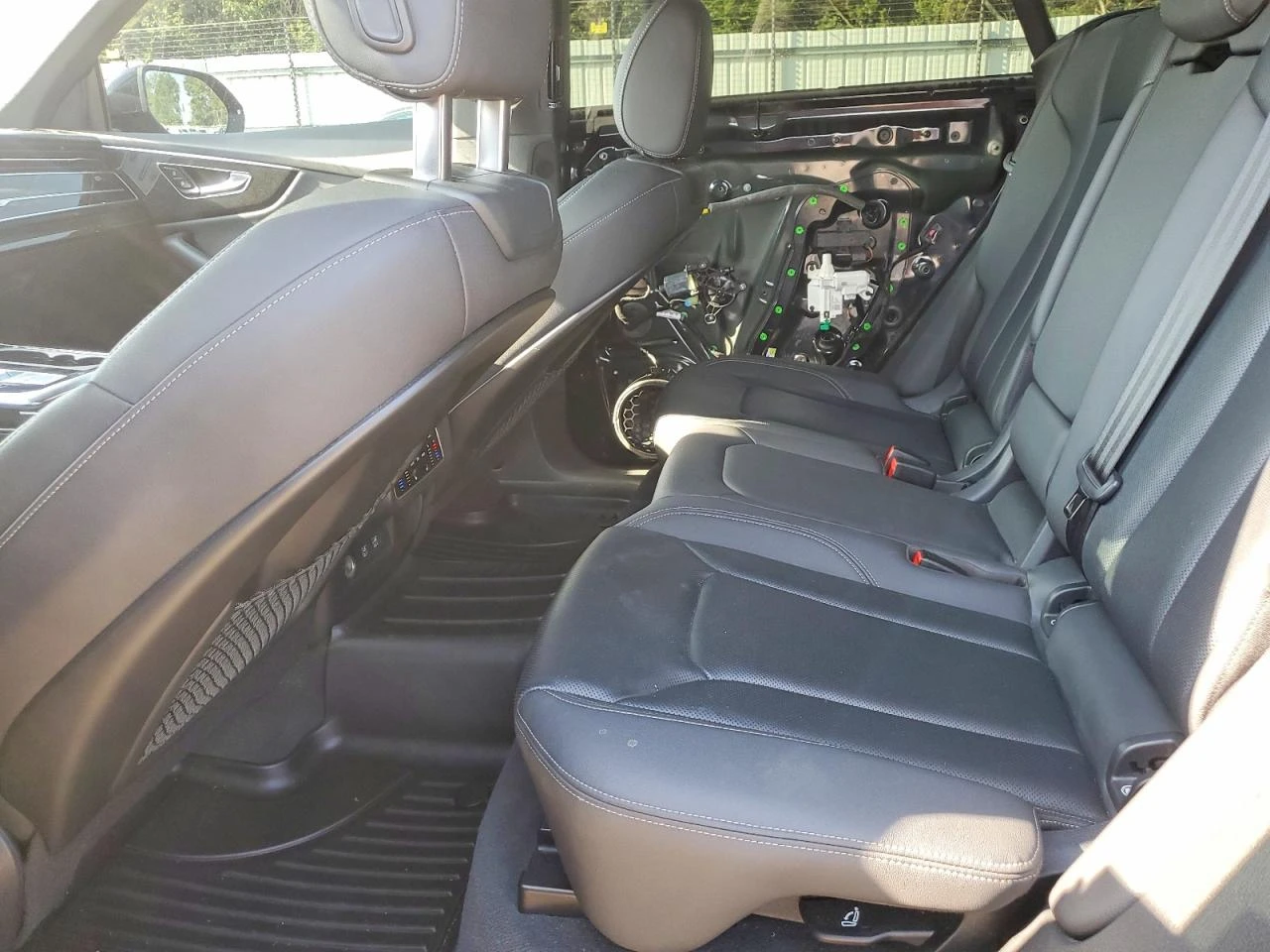 Audi Q8 3.0l Prestige, снимка 10 - Автомобили и джипове - 56084309