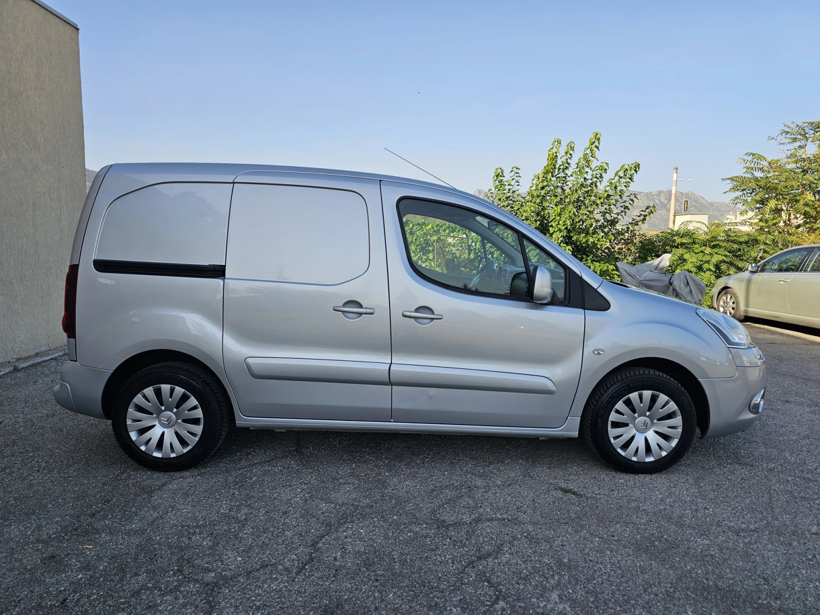 Citroen Berlingo 1.6 HDI 2+ 1м. 114к.с. - изображение 8