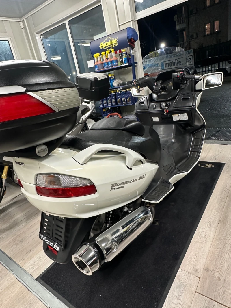 Suzuki Burgman Executive ABS 2010г., снимка 11 - Мотоциклети и мототехника - 53023913