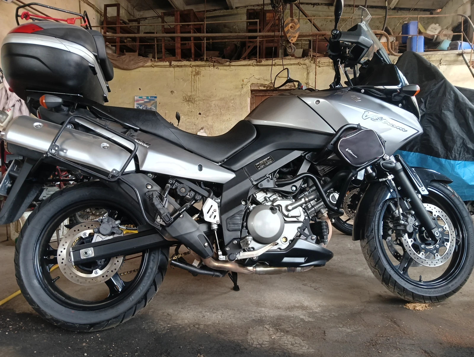 Suzuki V-strom, снимка 3 - Мотоциклети и мототехника - 54235397