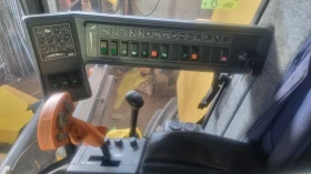 Комбайн New Holland TX 66, снимка 3