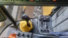 Комбайн New Holland TX 66, снимка 4