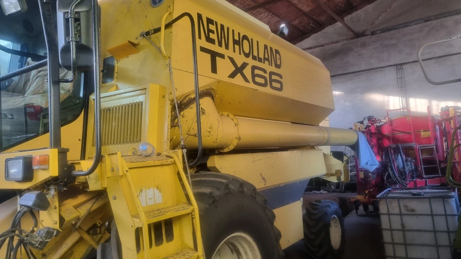 Комбайн New Holland TX 66, снимка 7 - Селскостопанска техника - 56194383