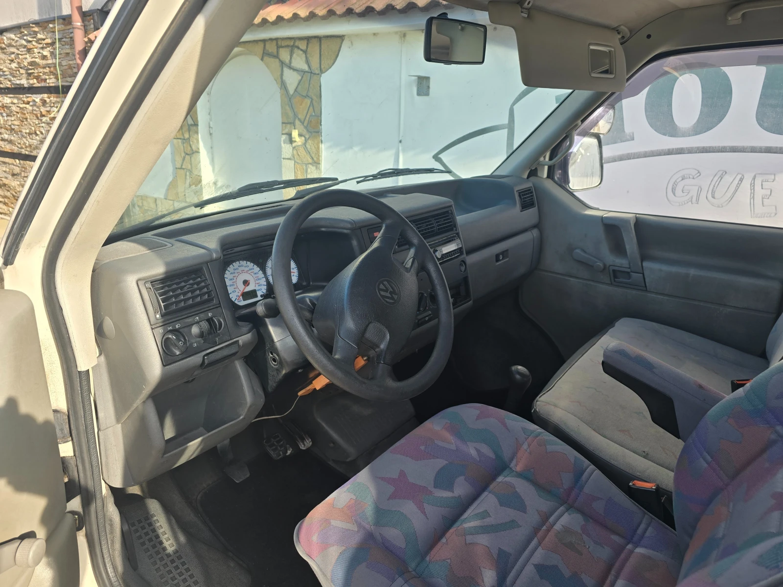 Кемпер VW Т4, снимка 3 - Каравани и кемпери - 53930023