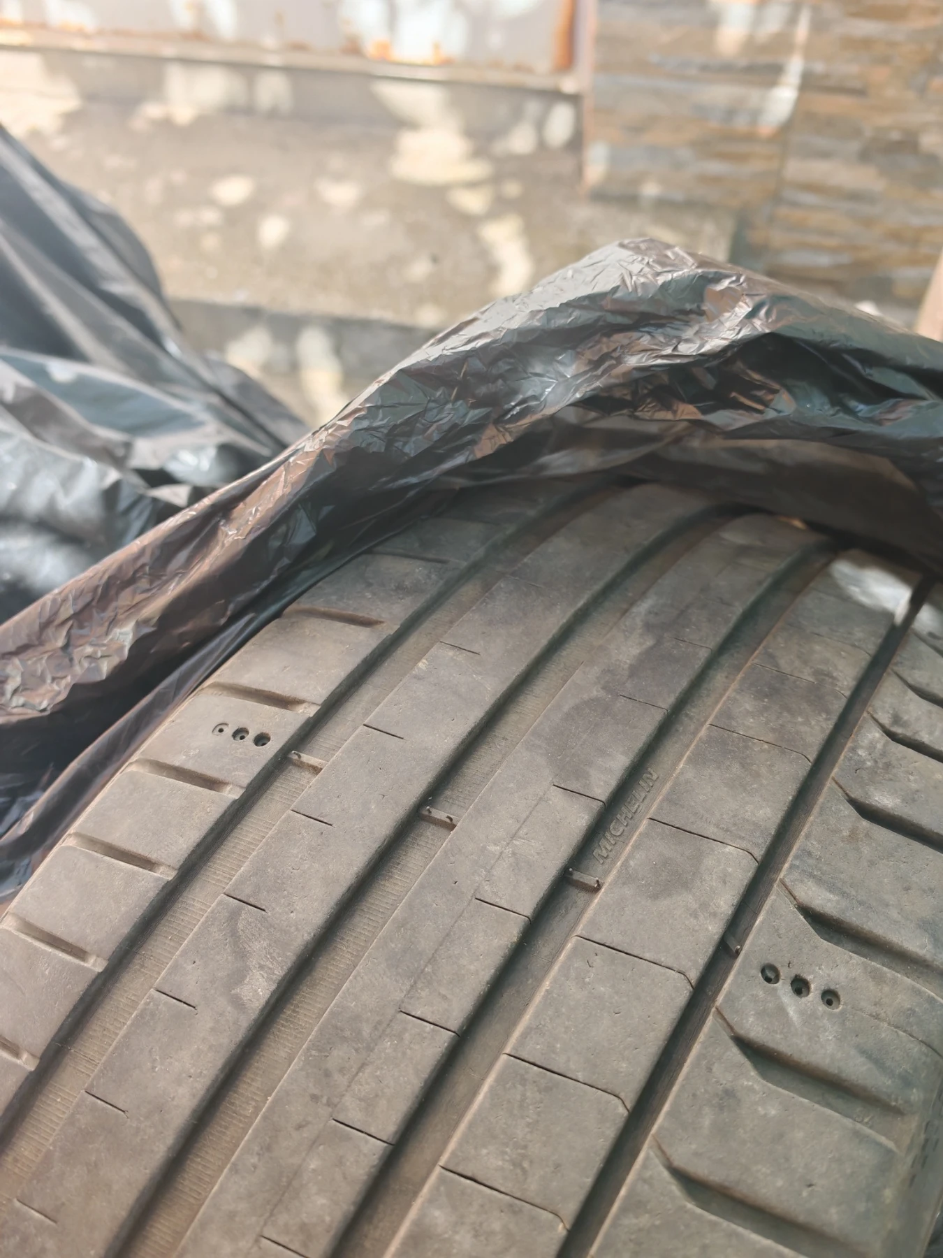 Гуми Летни 245/45R18, снимка 3 - Гуми и джанти - 55646220