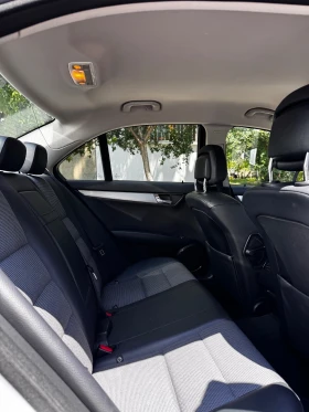 Mercedes-Benz C 220, снимка 8