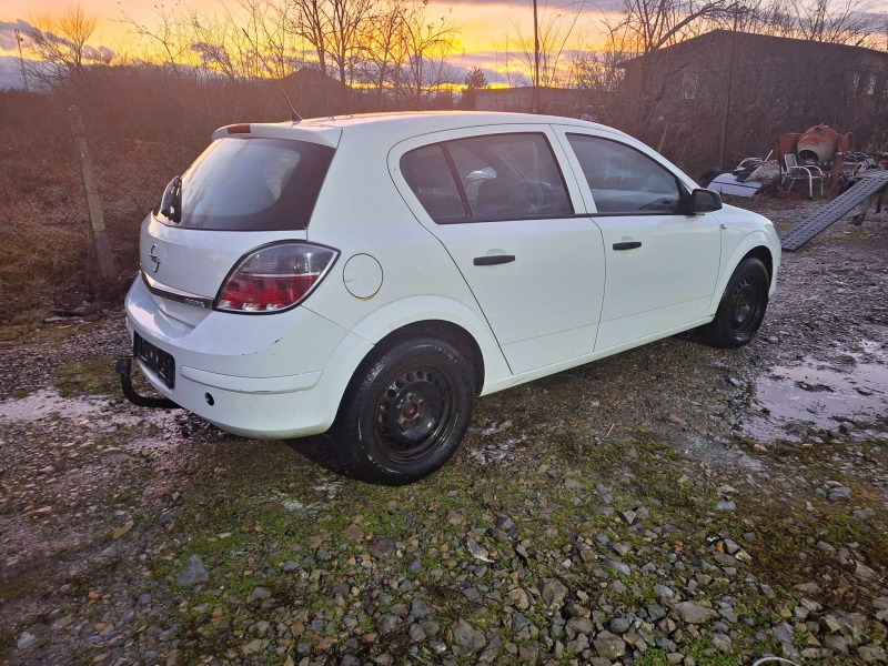 Opel Astra 1.7tdi klima, снимка 5 - Автомобили и джипове - 46384070