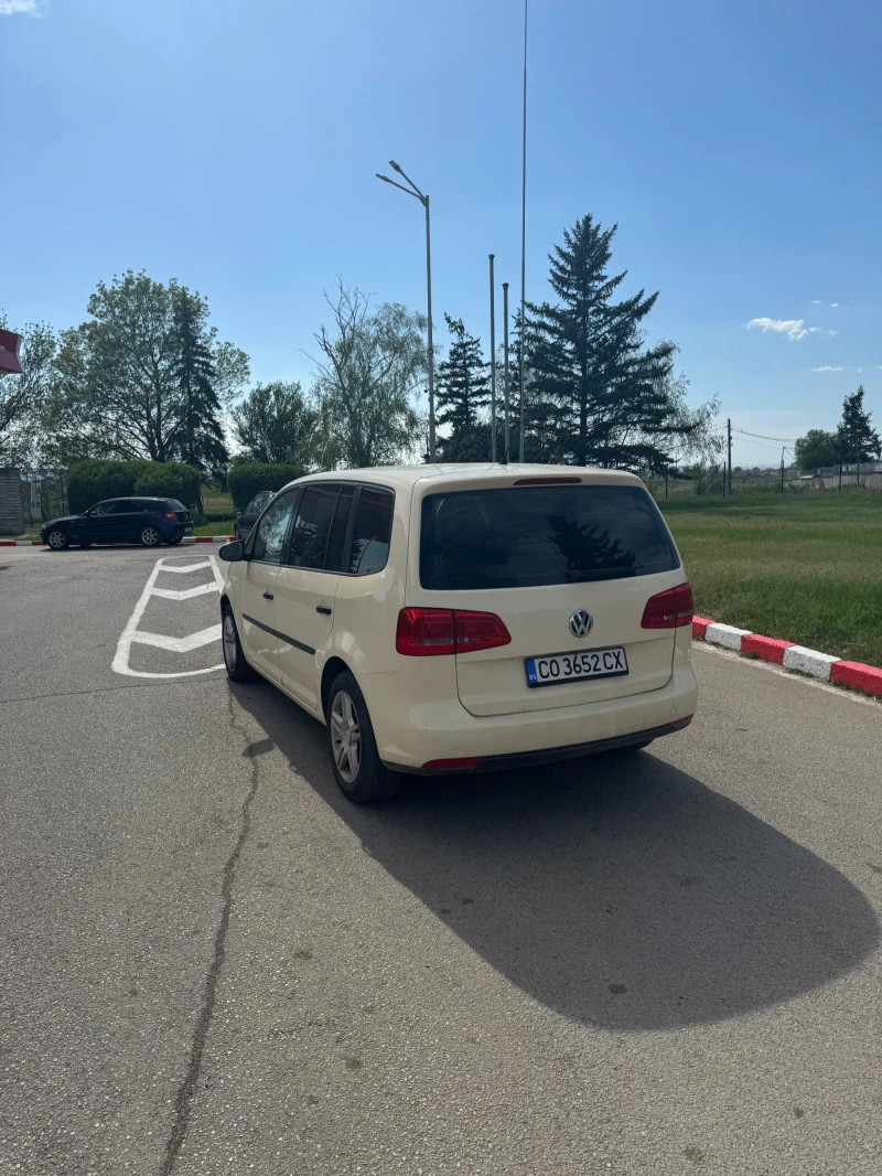 VW Touran 1.6, снимка 3 - Автомобили и джипове - 48047207