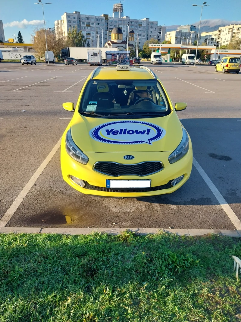 Kia Ceed, снимка 3 - Автомобили и джипове - 47507281