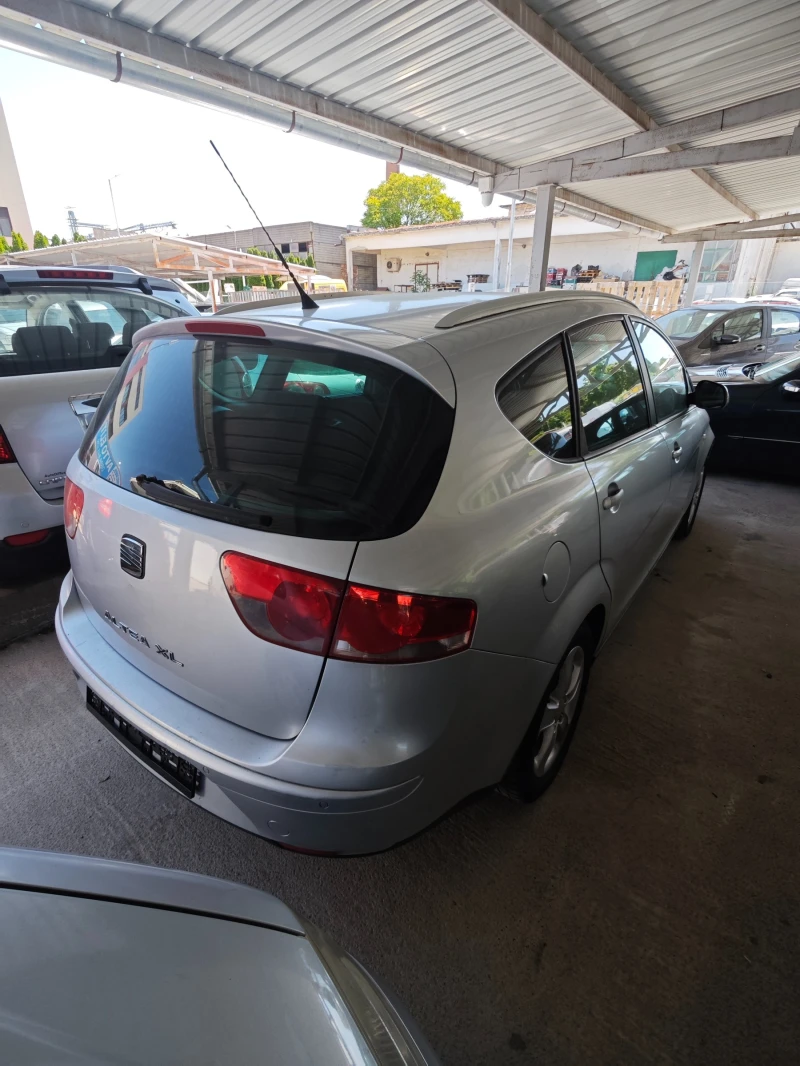 Seat Altea XL 1.6I ГАЗ, снимка 6 - Автомобили и джипове - 50847692