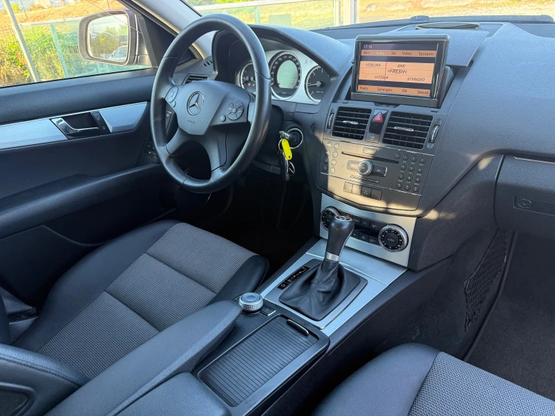 Mercedes-Benz C 220 2.2CDi, АВАНГАРД, АВТОМАТИК, OM646, снимка 9 - Автомобили и джипове - 51771795