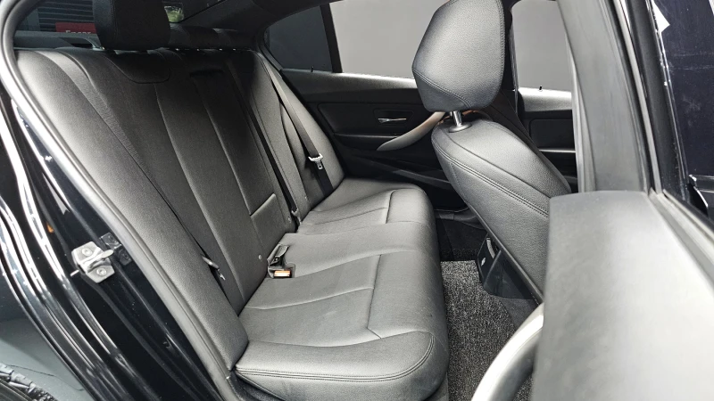 BMW 320 M-Performance EDITION autogeorge.com, снимка 11 - Автомобили и джипове - 52834736