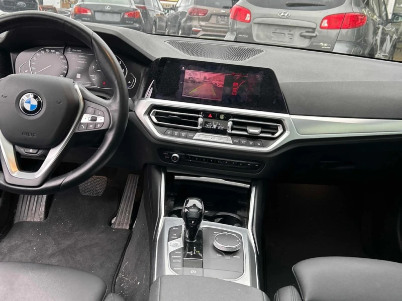 BMW 330 * 330i xDrive * CARFAX * ЦЕНА ДО БГ, снимка 9 - Автомобили и джипове - 53180038