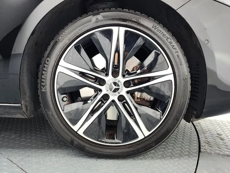 Mercedes-Benz A 220 Sedan, снимка 9 - Автомобили и джипове - 56084190