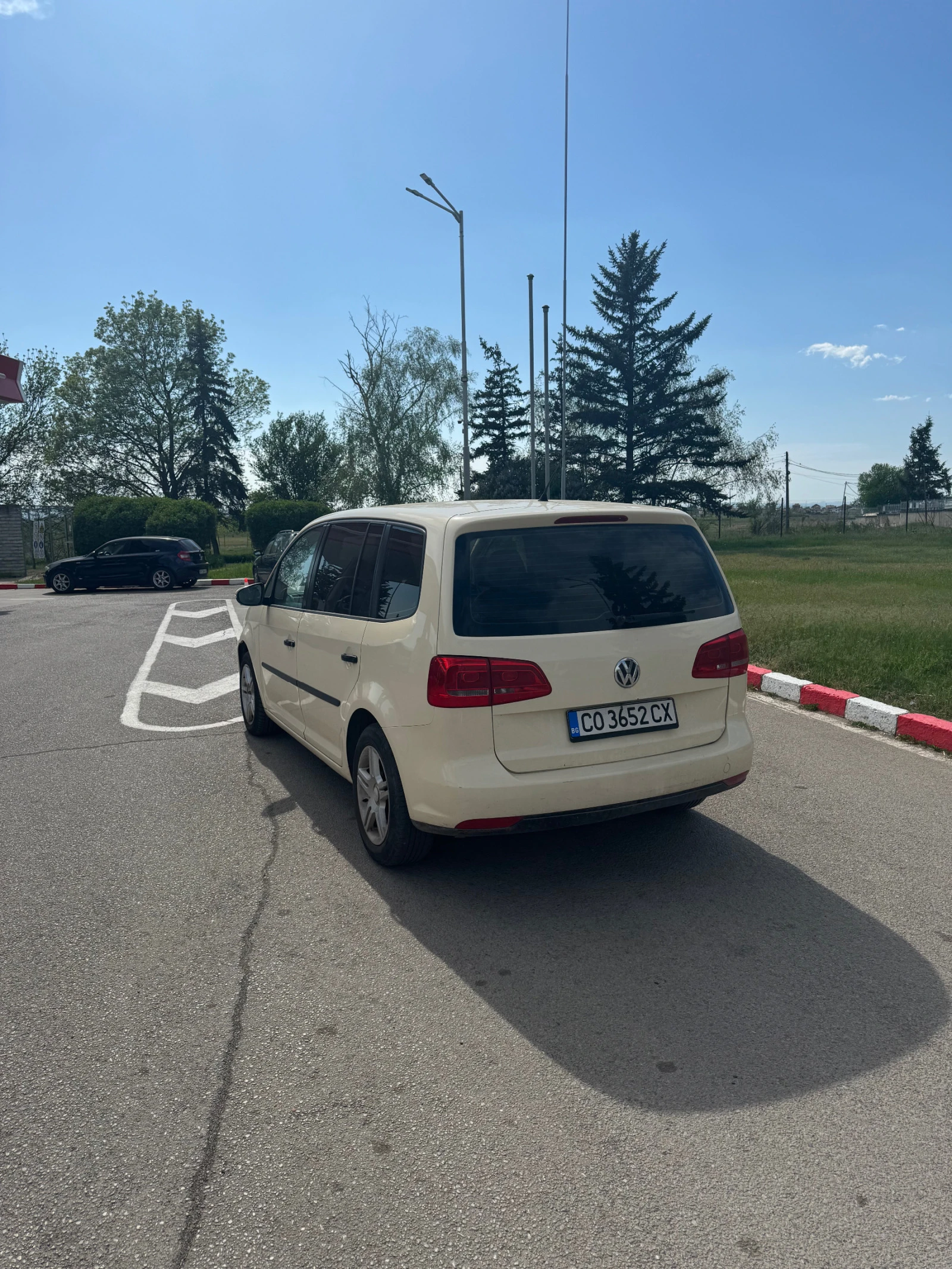 VW Touran 1.6 - изображение 3