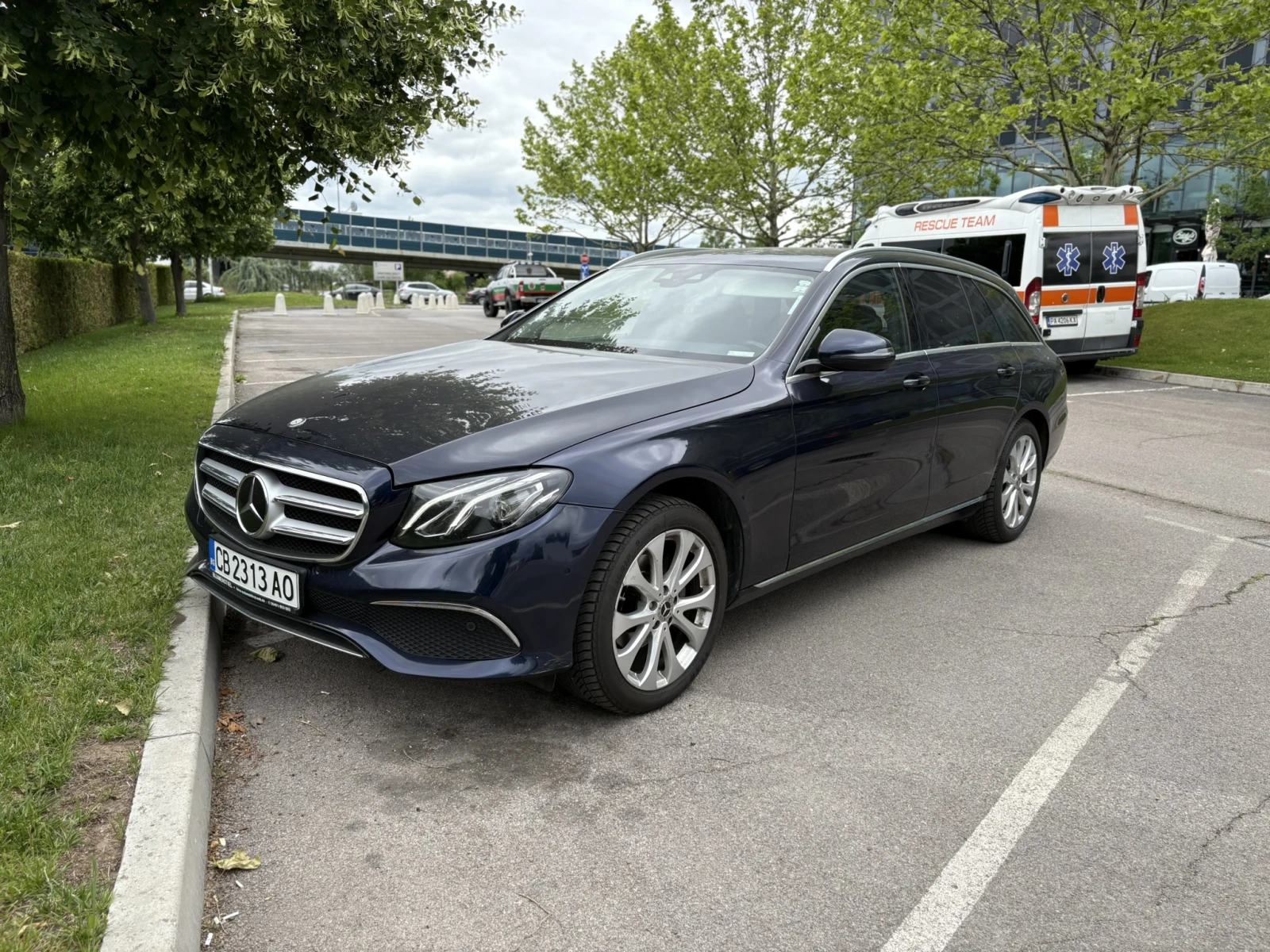 Mercedes-Benz E 220 9G Avantgarde - изображение 2