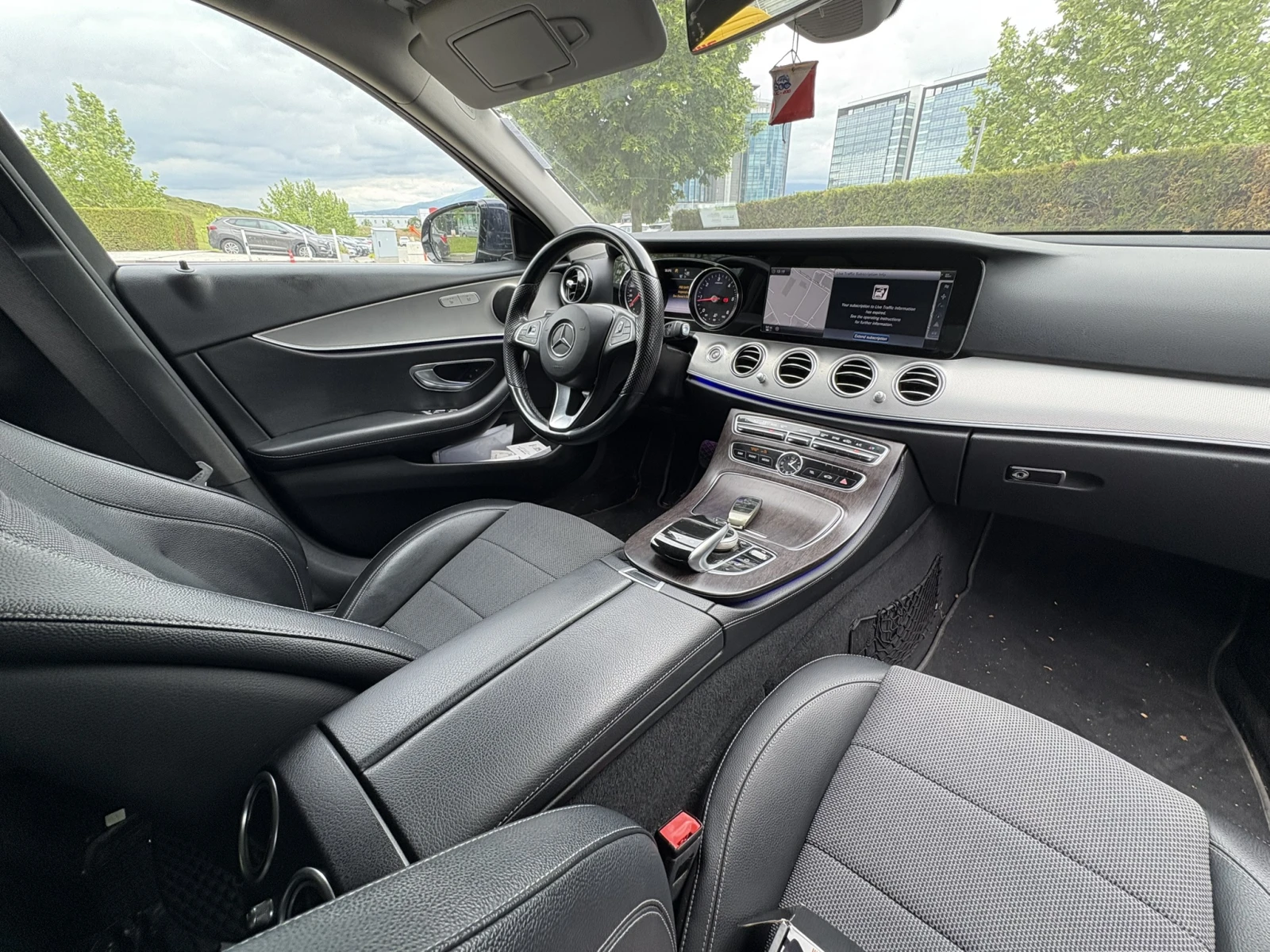 Mercedes-Benz E 220 9G Avantgarde - изображение 5