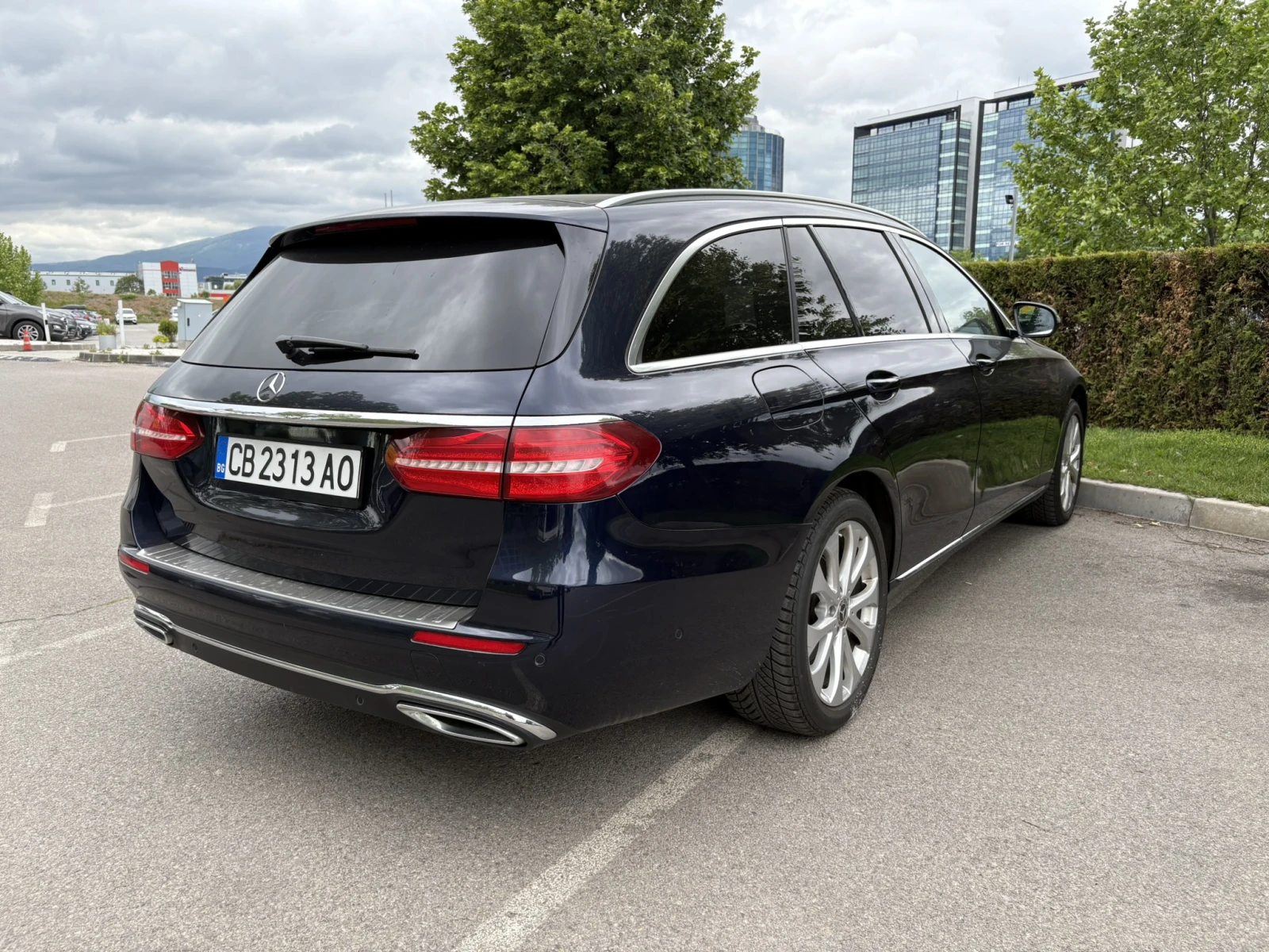 Mercedes-Benz E 220 9G Avantgarde - изображение 4