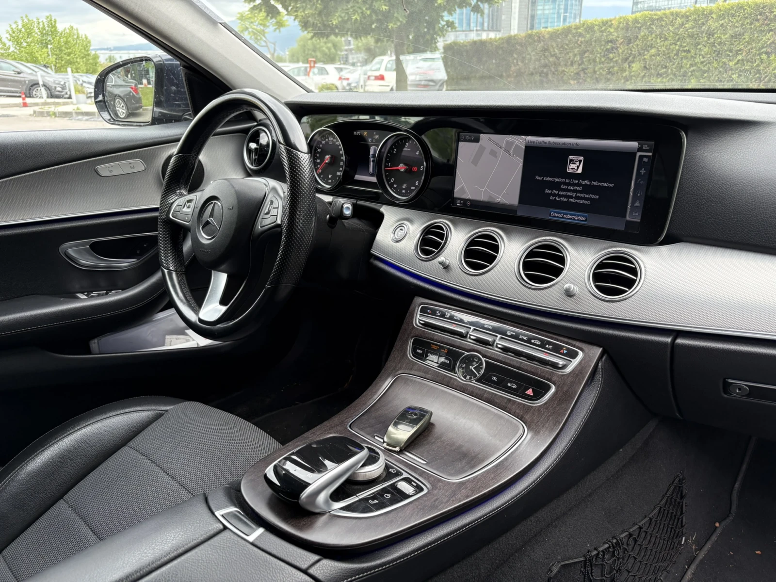Mercedes-Benz E 220 9G Avantgarde - изображение 6