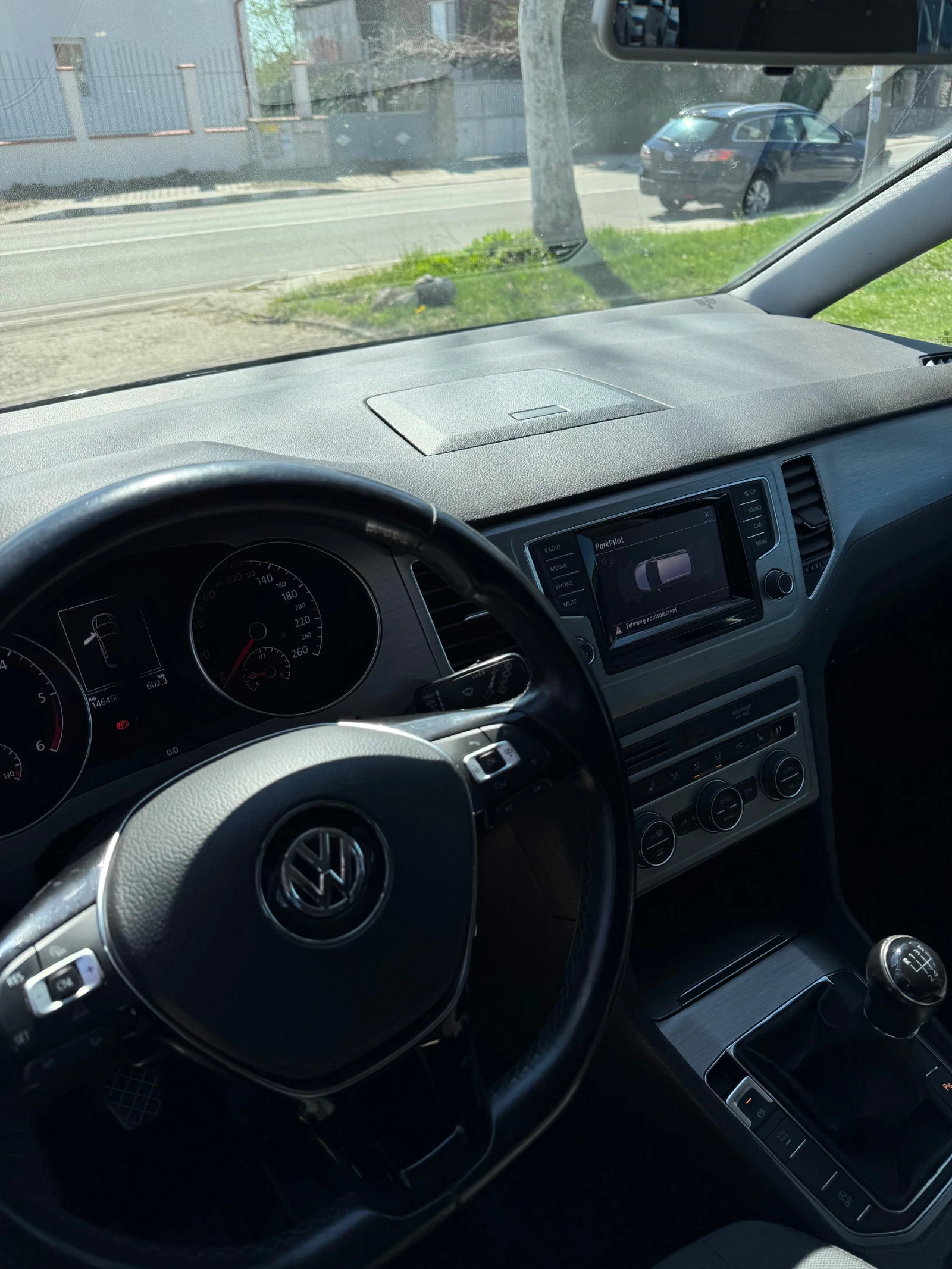 VW Sportsvan 1.6 DIESEL AUSTRIA - изображение 10
