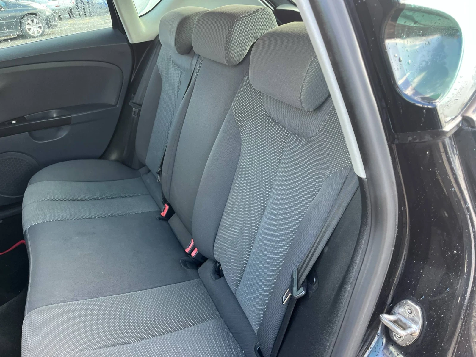 Seat Leon 1.6 бензин-газ - изображение 10
