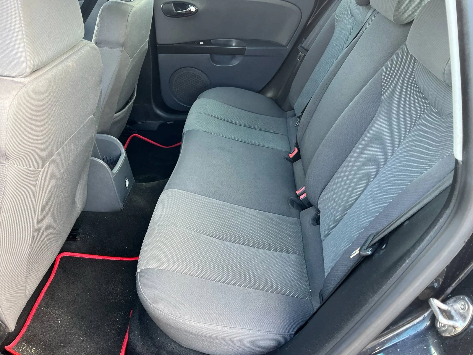 Seat Leon 1.6 бензин-газ - изображение 9