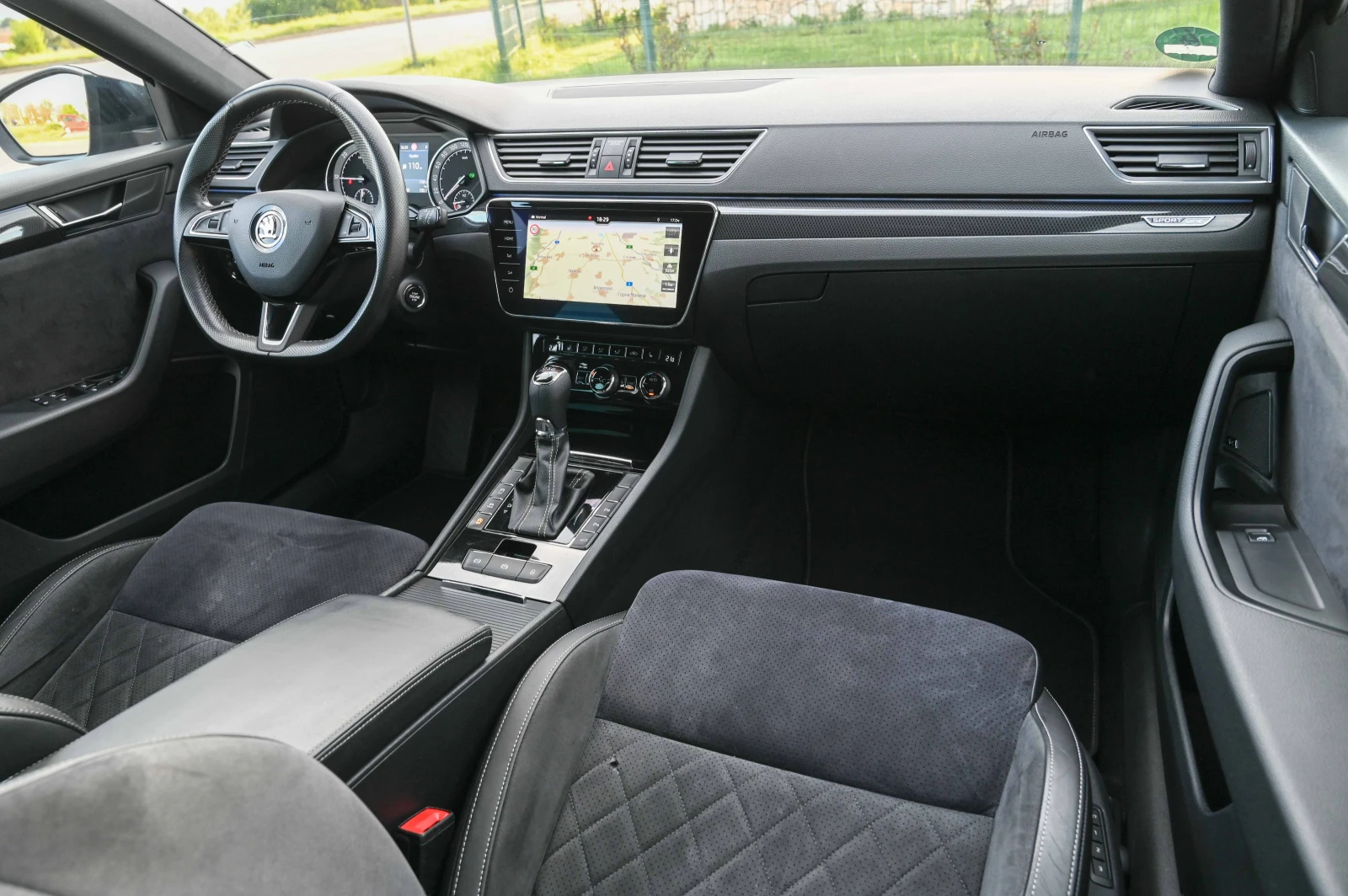 Skoda Superb 2.0TDI* Sportline* КАМЕРА* ACC* Matrix - изображение 8