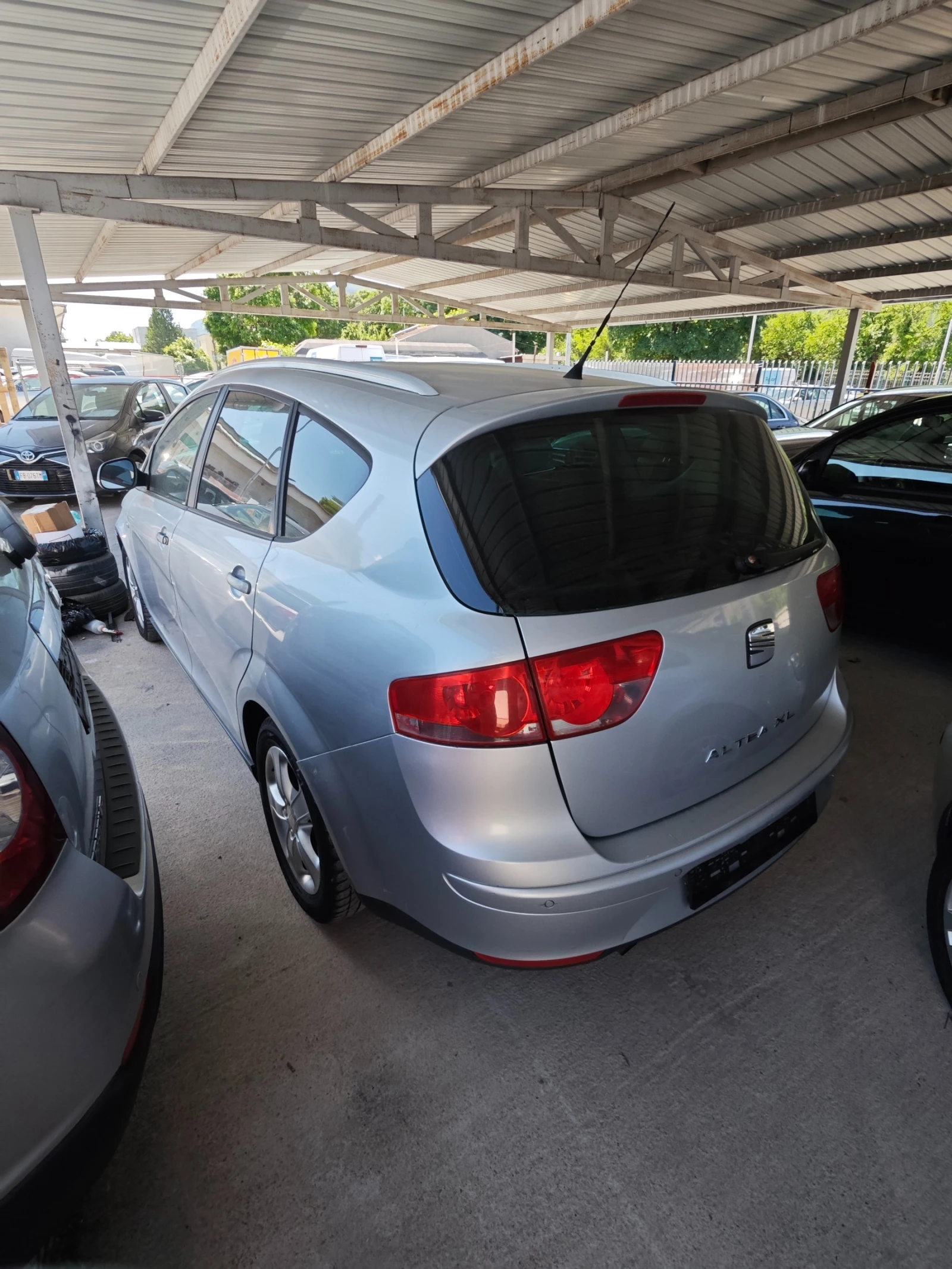 Seat Altea XL 1.6I ГАЗ - изображение 8
