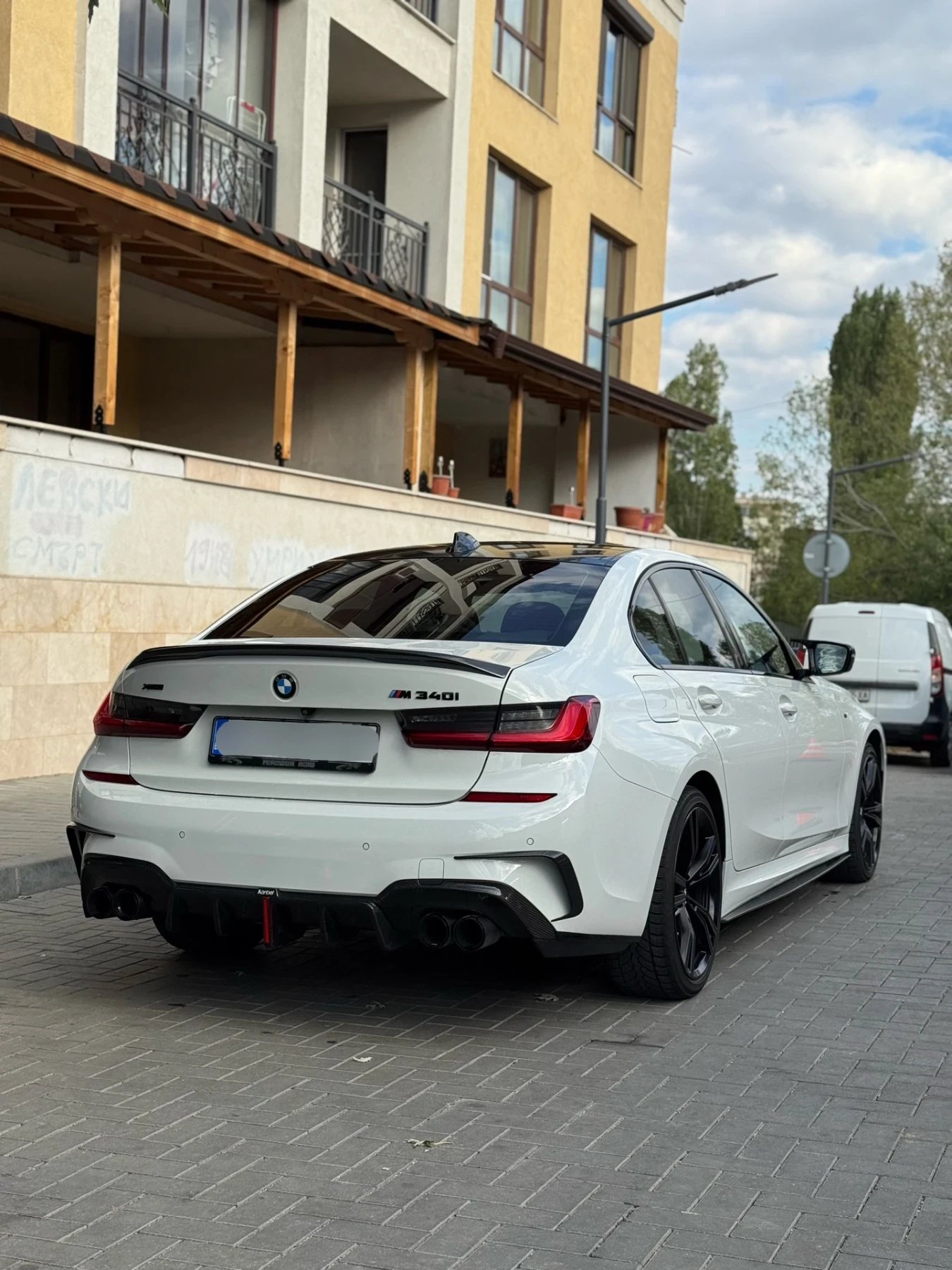 BMW 340  - изображение 4