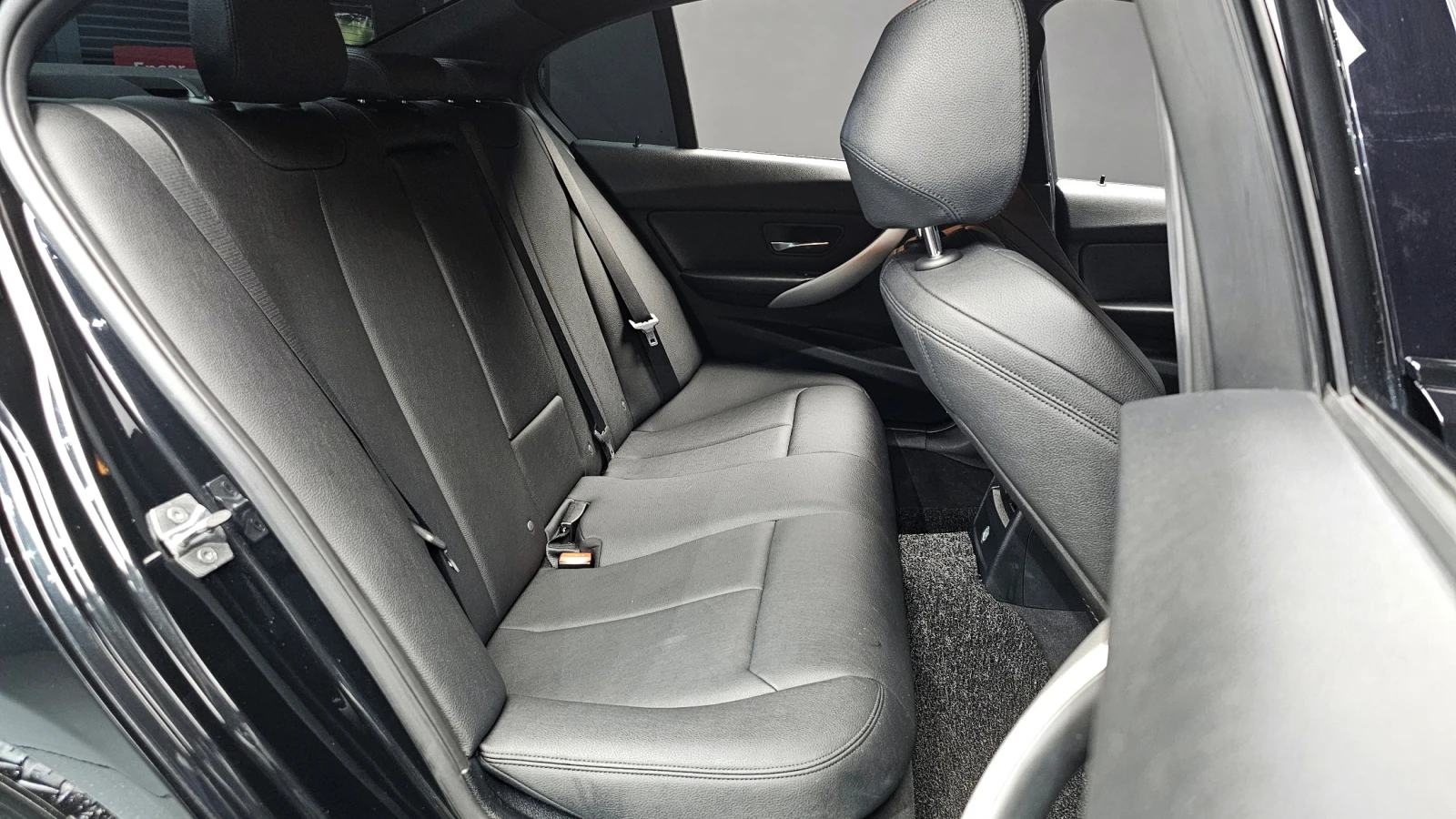 BMW 320 M-Performance EDITION autogeorge.com | Mobile.bg � ����������� 11