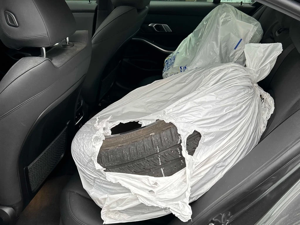 BMW 330 * 330i xDrive * CARFAX * ���� �� �� | Mobile.bg � ����������� 16