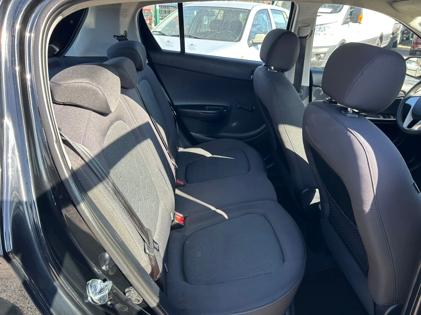 Hyundai I20, снимка 12 - Автомобили и джипове - 53847224